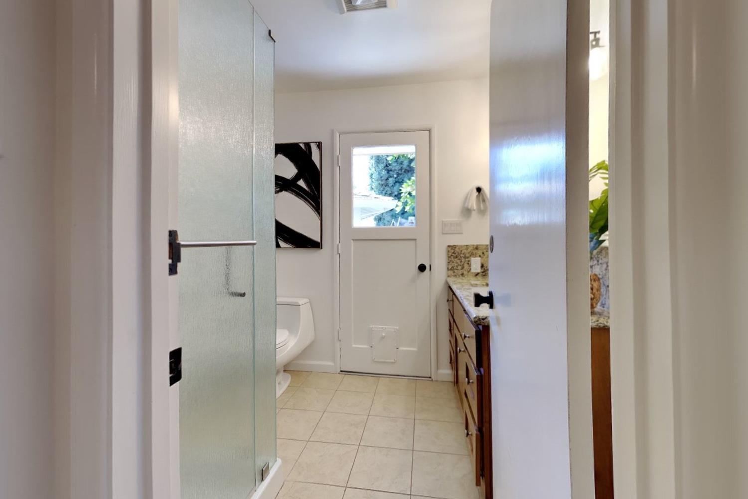 909 Newcastle Ct, Modesto, CA 95355