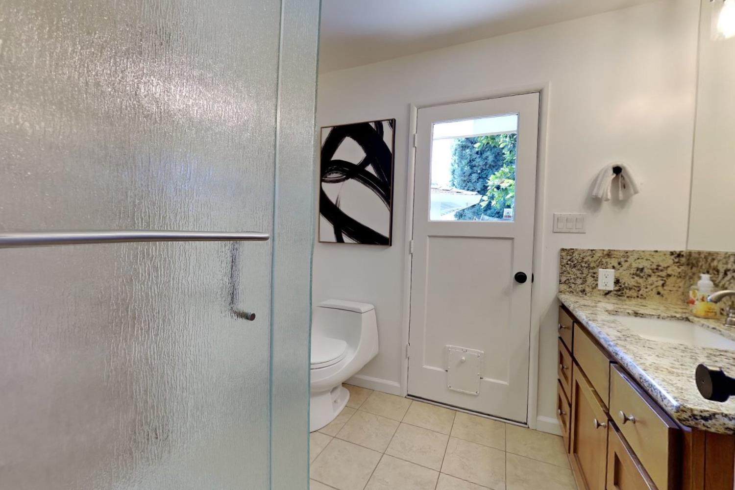 909 Newcastle Ct, Modesto, CA 95355
