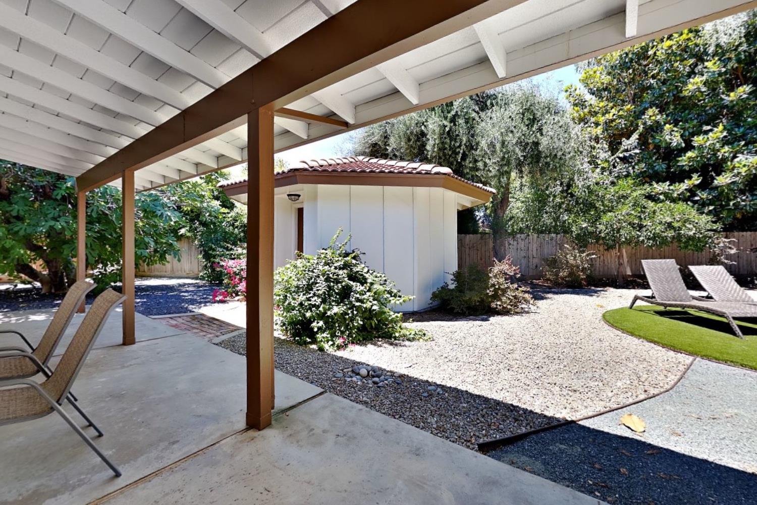 909 Newcastle Ct, Modesto, CA 95355