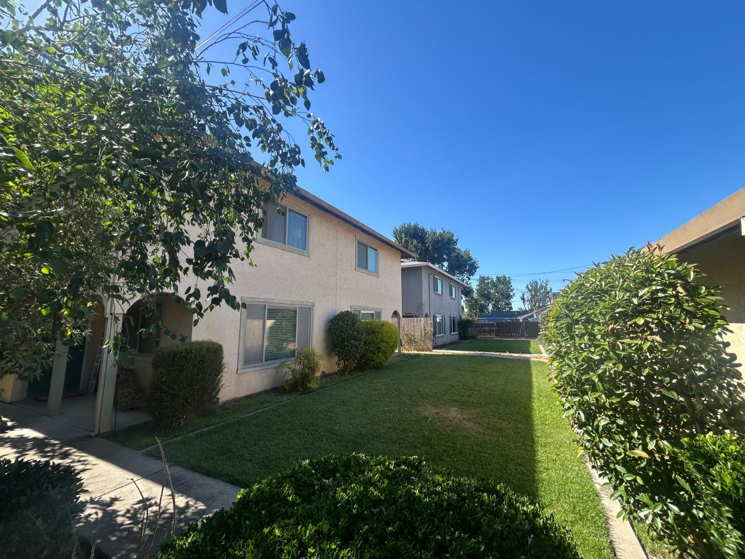 1527 Irwin Ave, Escalon, CA 95320