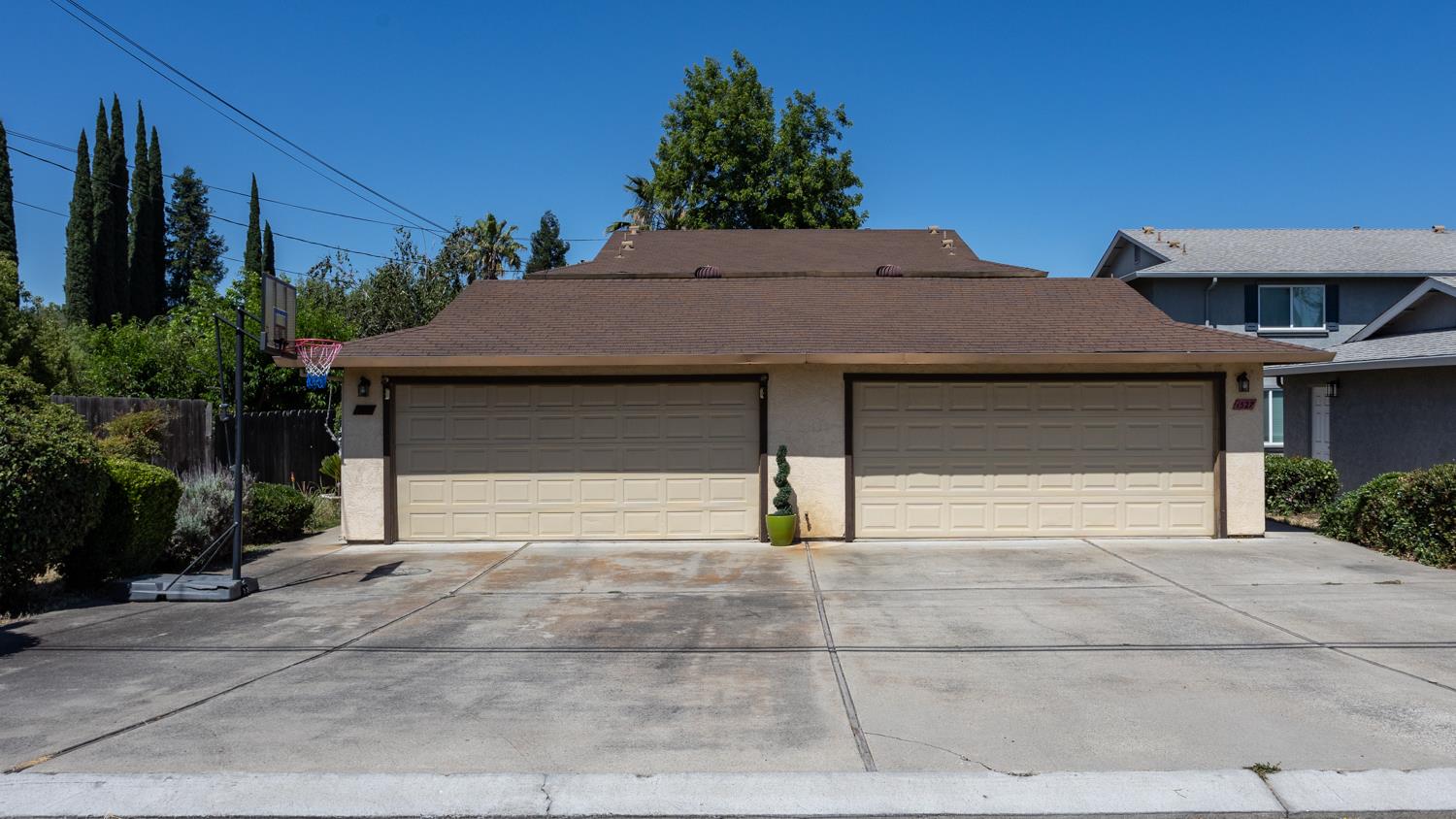 1527 Irwin Ave, Escalon, CA 95320