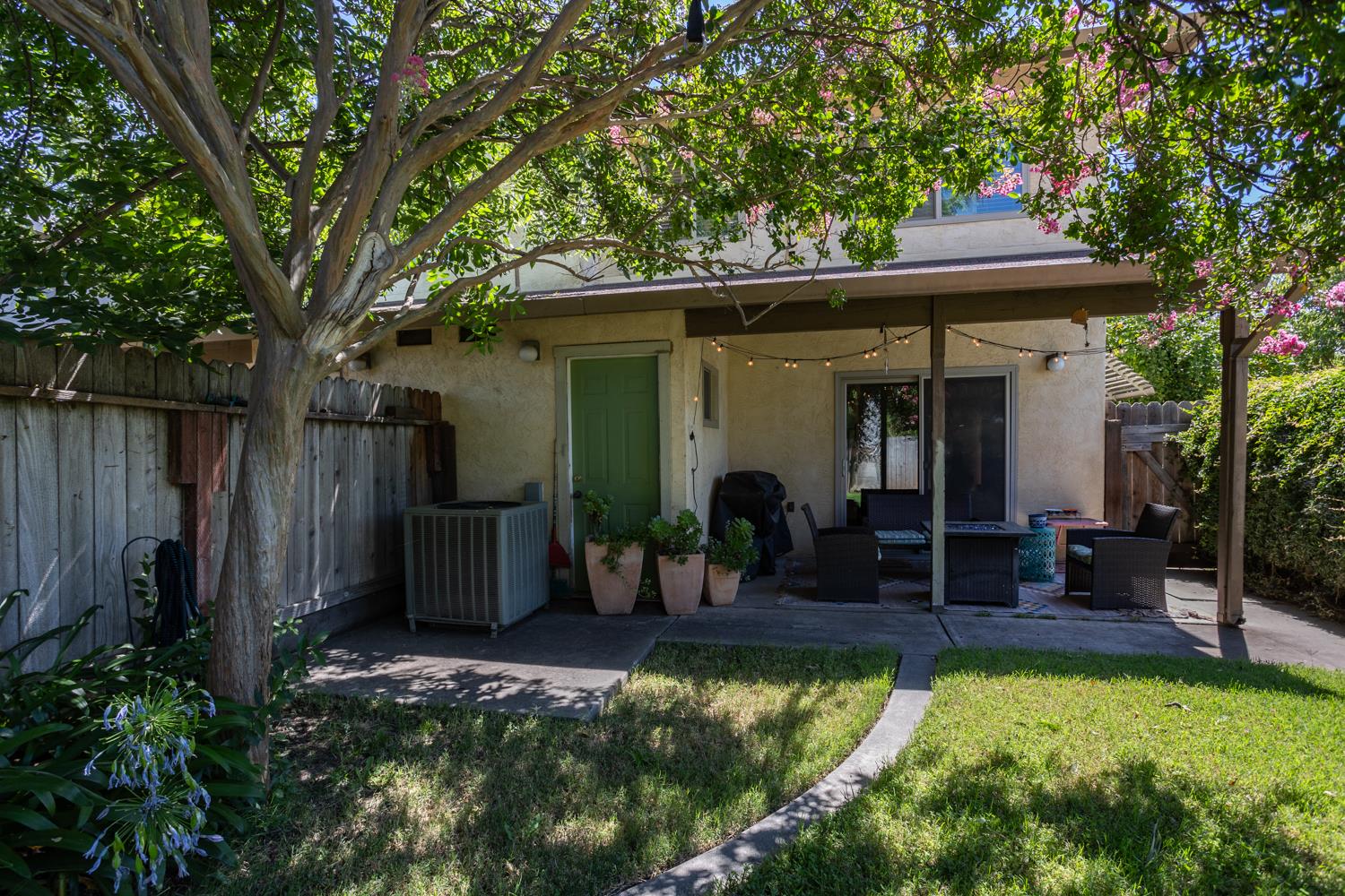 1527 Irwin Ave, Escalon, CA 95320