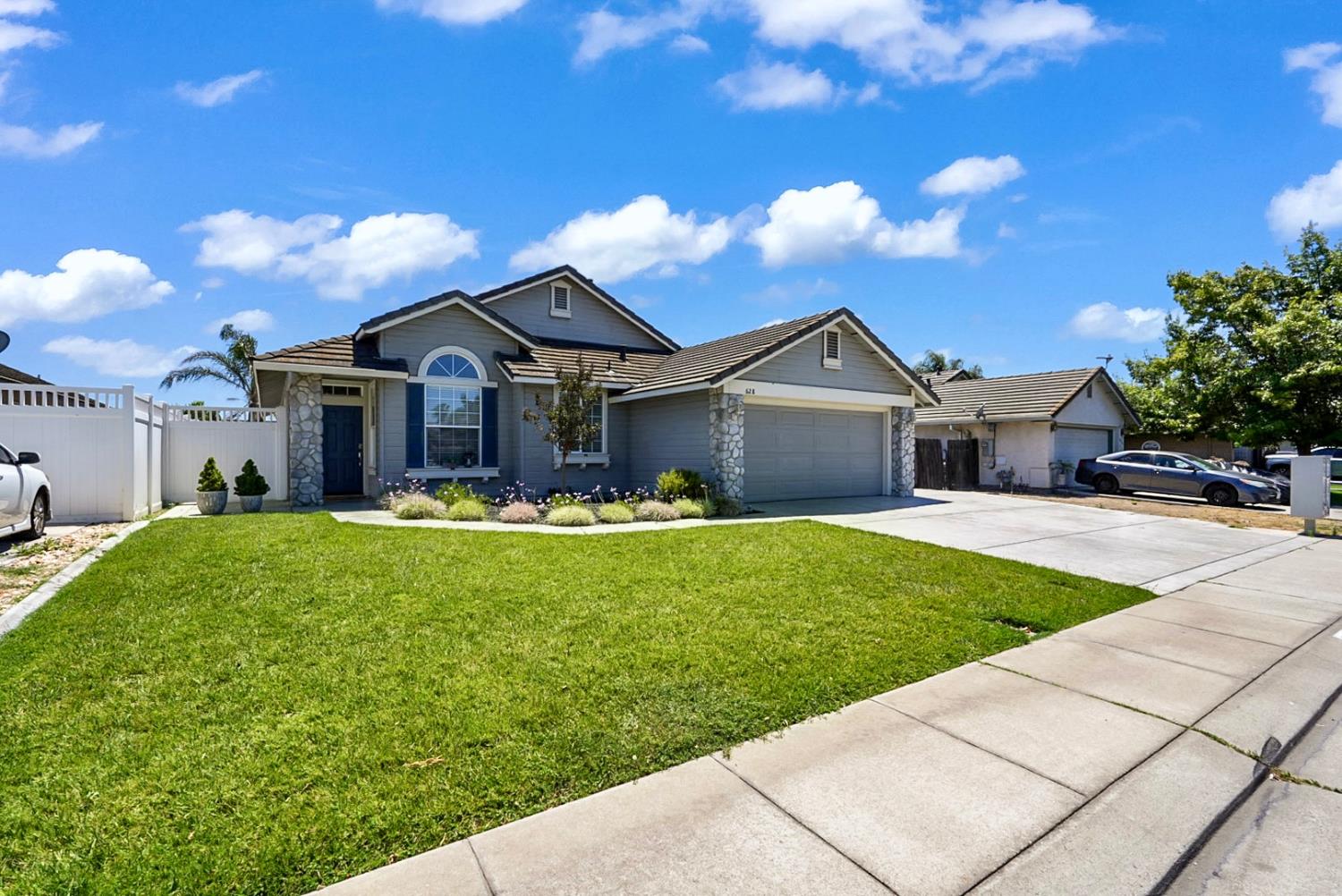 628 Mission Ridge, Manteca, CA 95337