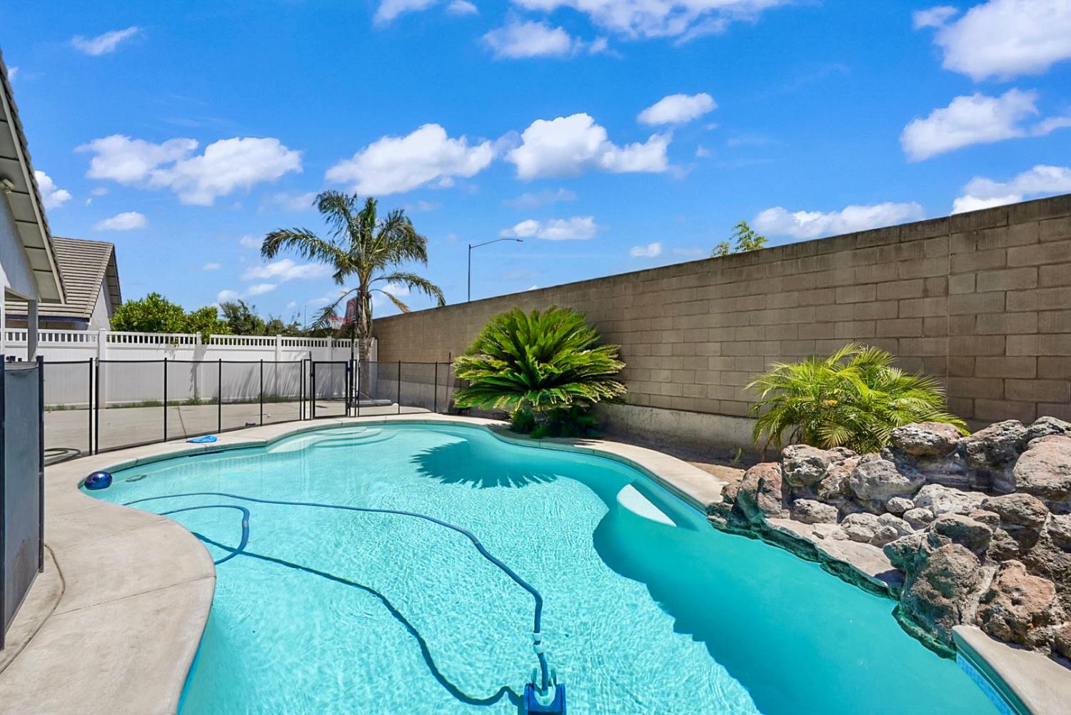628 Mission Ridge, Manteca, CA 95337