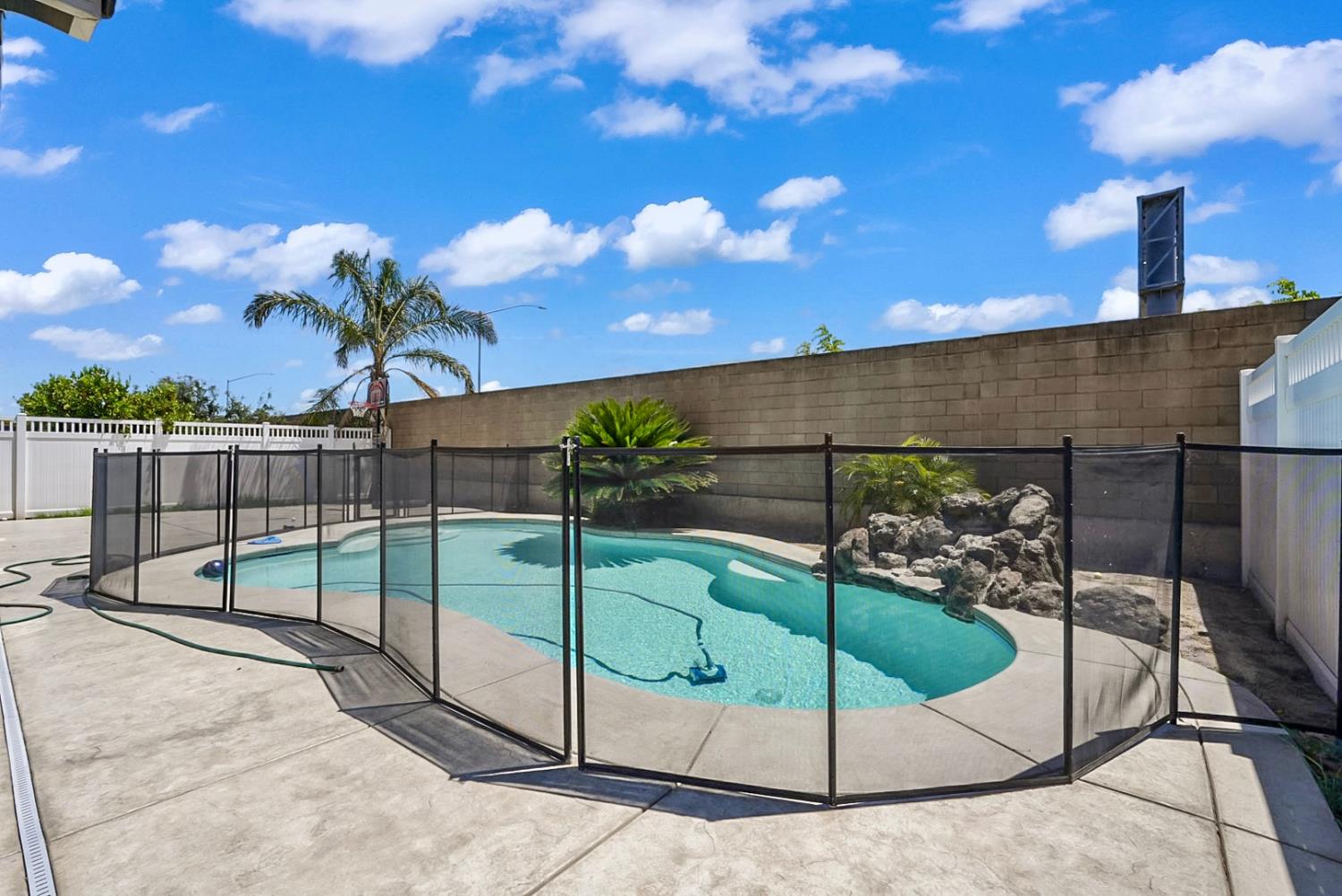 628 Mission Ridge, Manteca, CA 95337