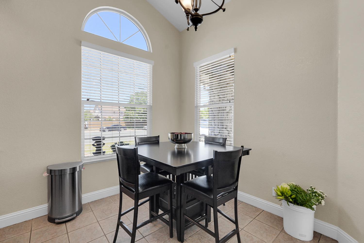 628 Mission Ridge, Manteca, CA 95337