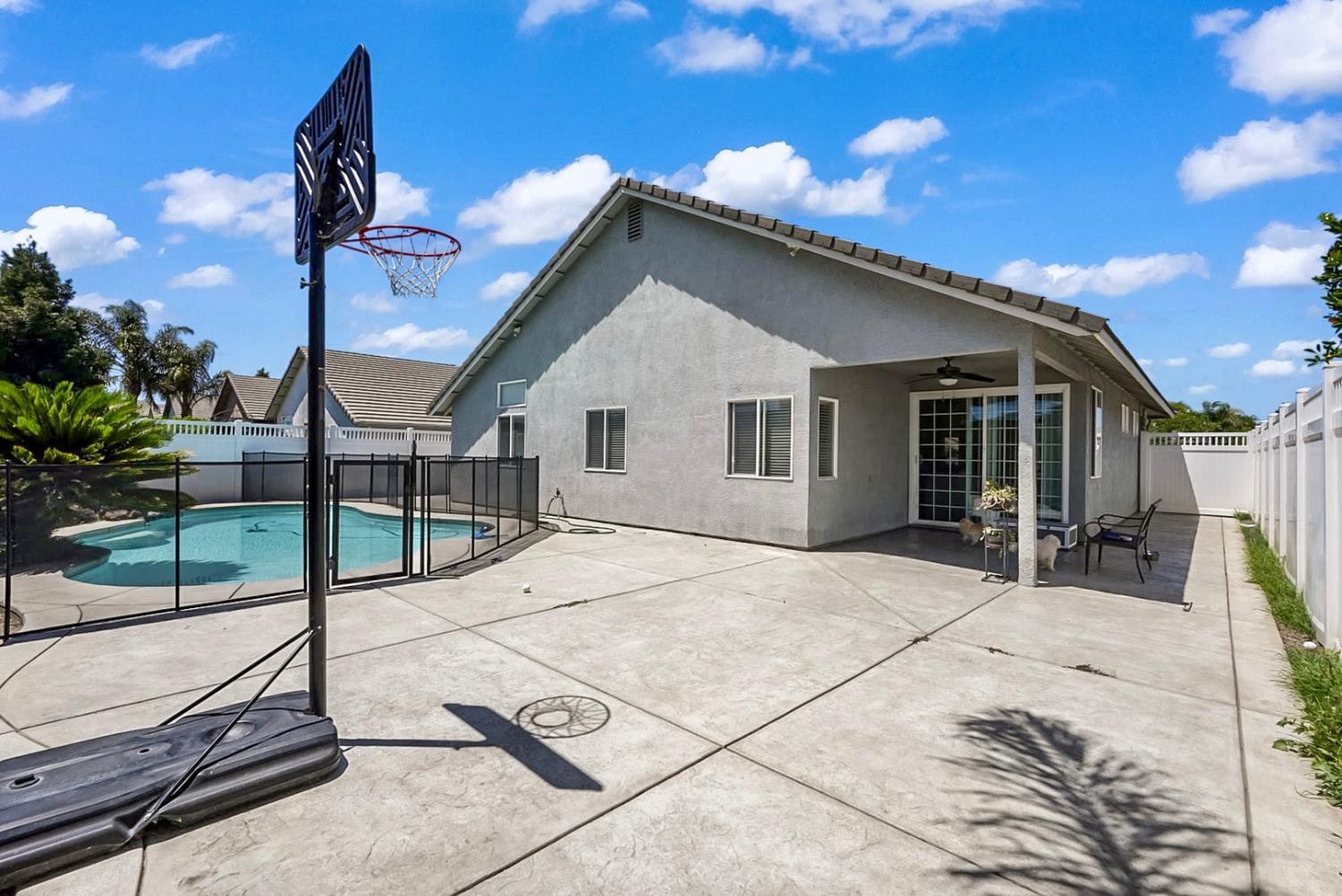 628 Mission Ridge, Manteca, CA 95337