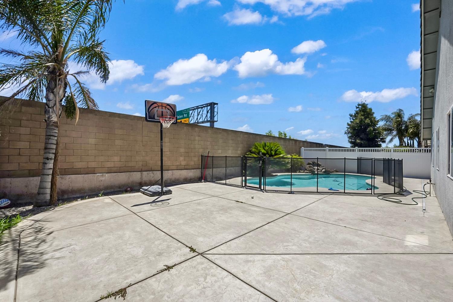 628 Mission Ridge, Manteca, CA 95337
