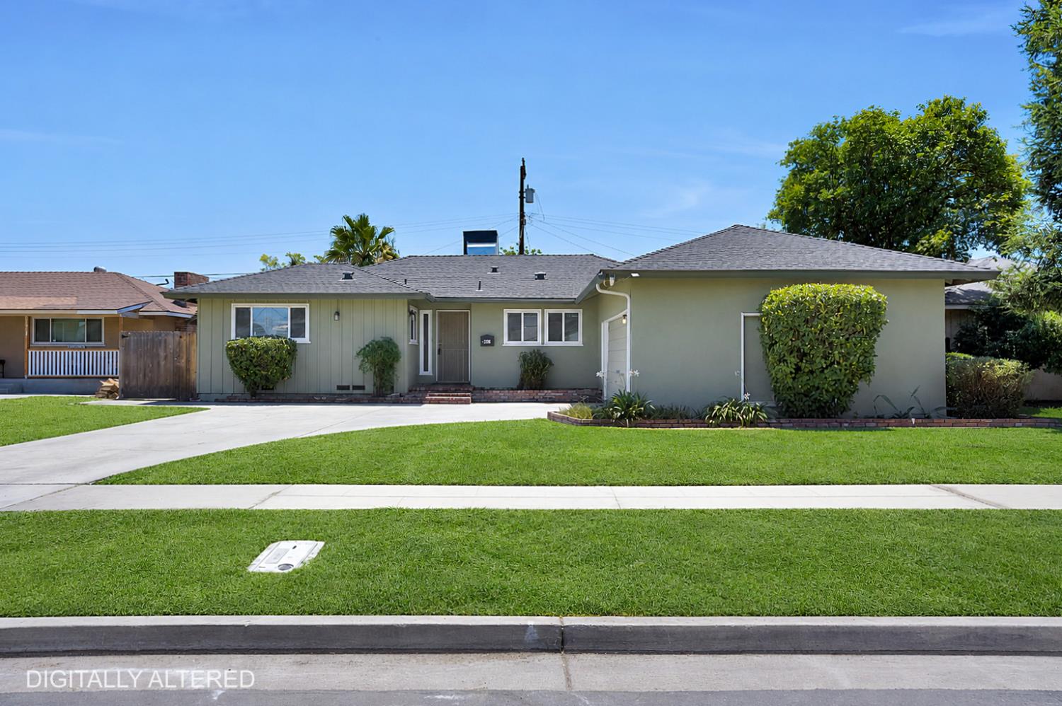 2938 E Willis Ave, Fresno, CA 93726