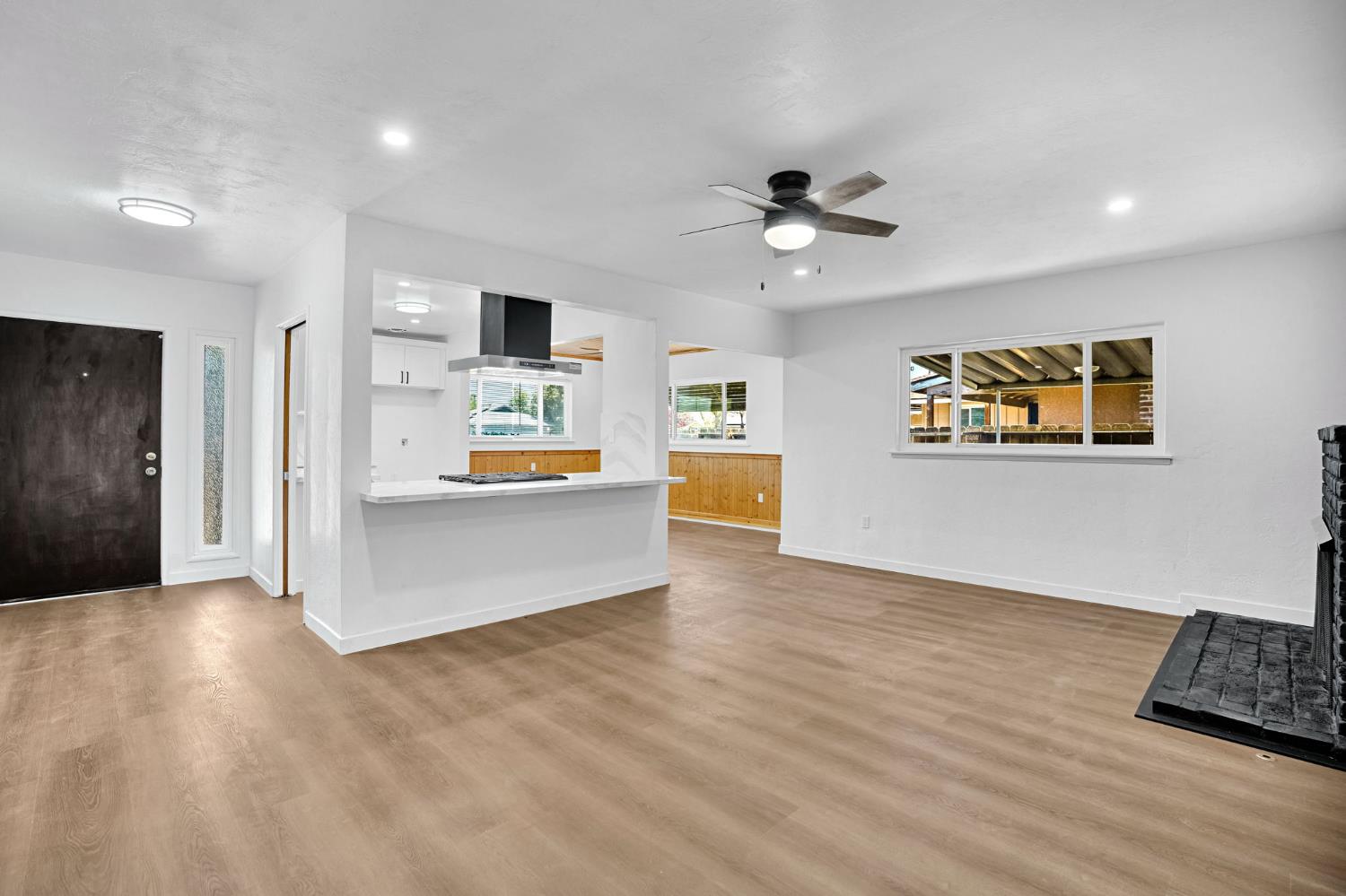 2938 E Willis Ave, Fresno, CA 93726
