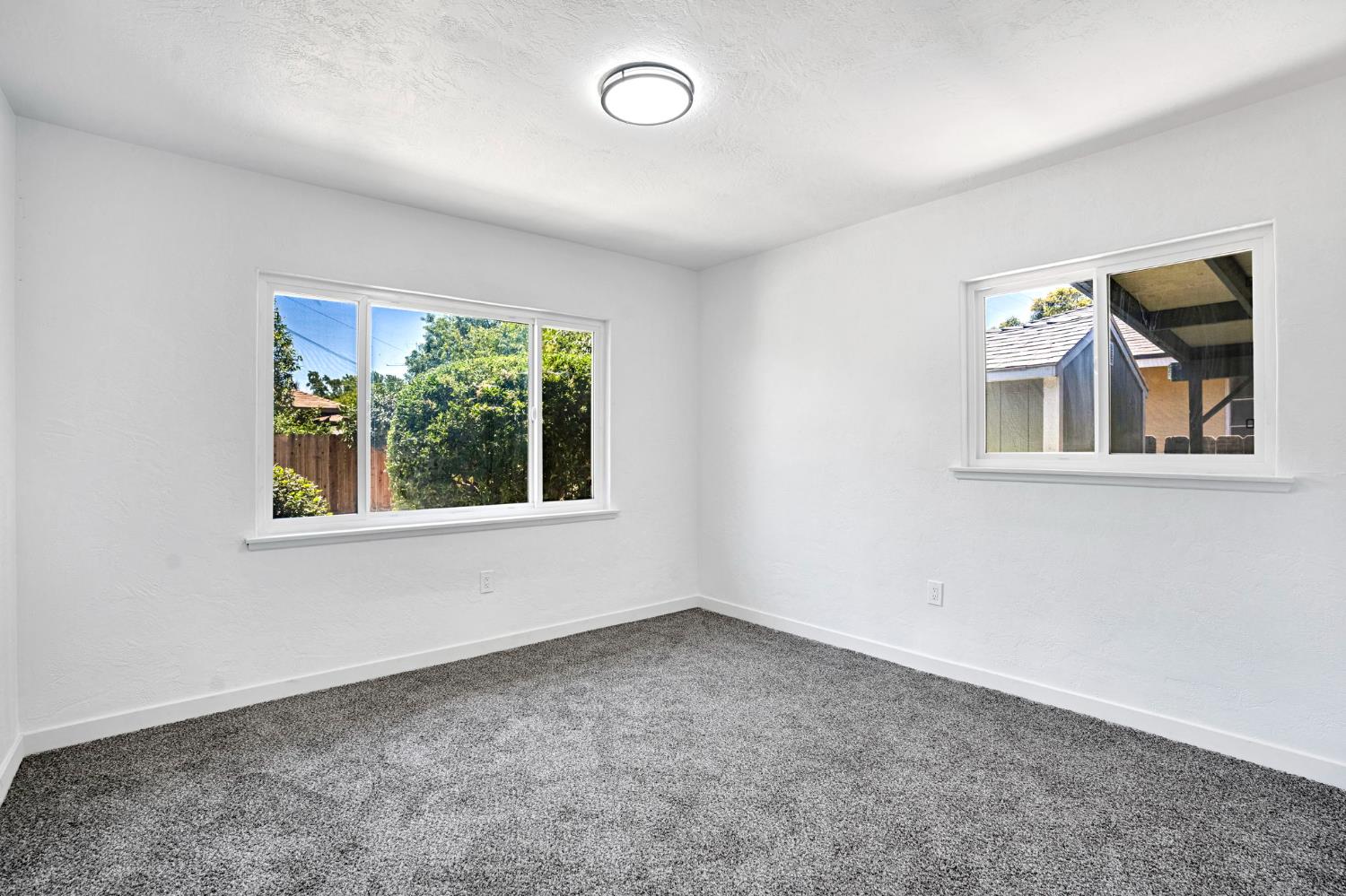 2938 E Willis Ave, Fresno, CA 93726