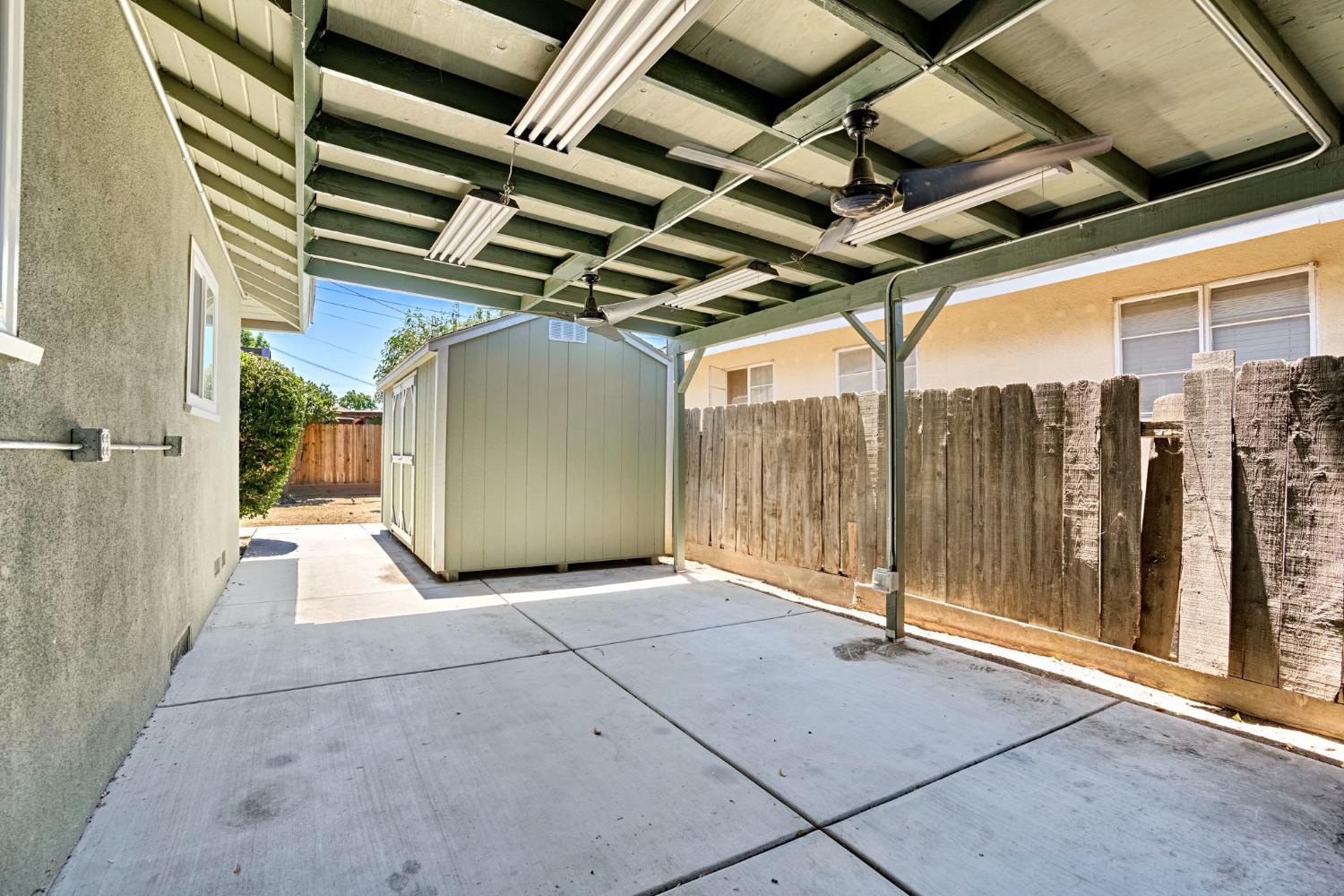 2938 E Willis Ave, Fresno, CA 93726