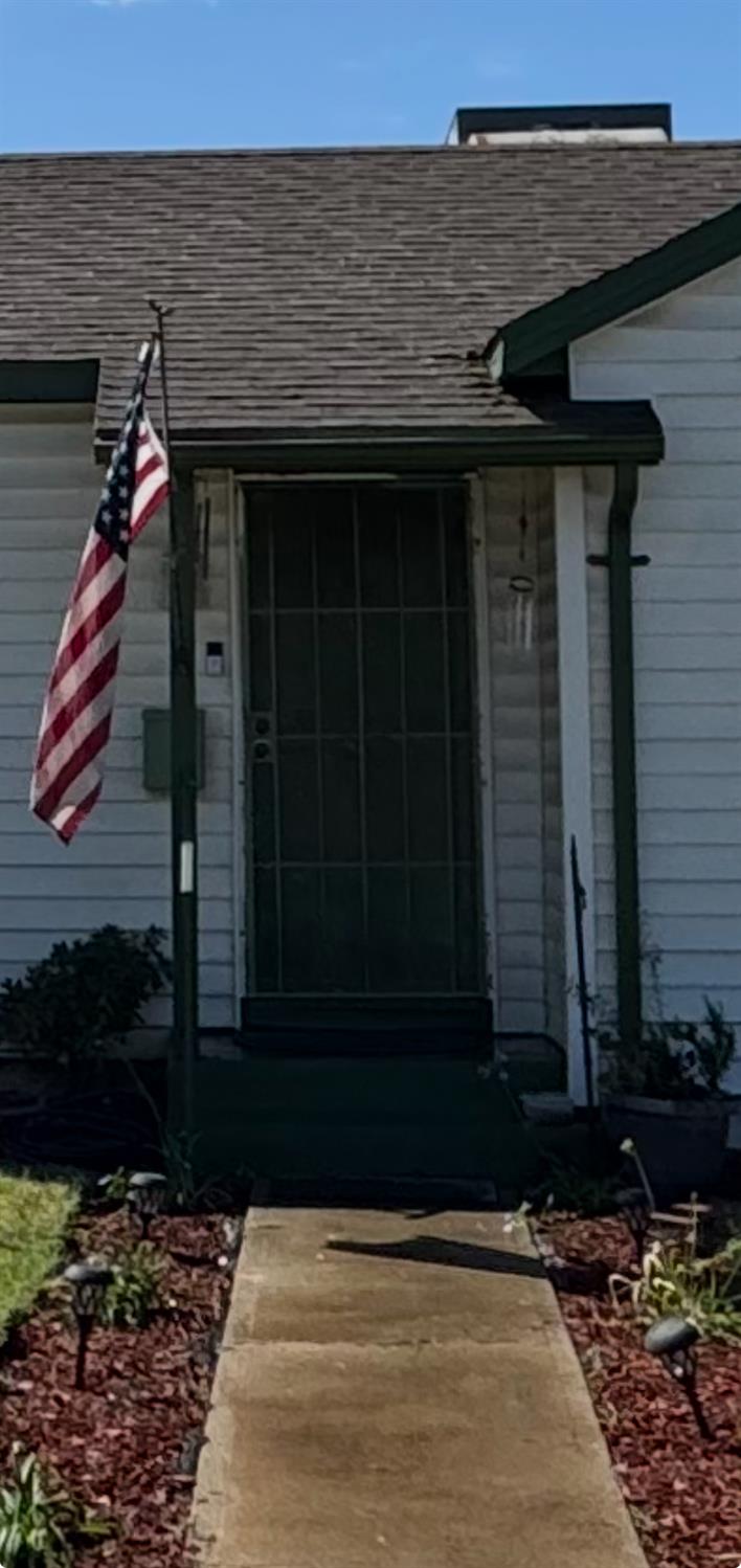 315 W J St, Oakdale, CA 95361