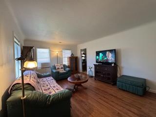 315 W J St, Oakdale, CA 95361