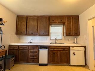 315 W J St, Oakdale, CA 95361