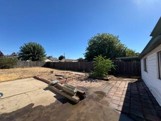 315 W J St, Oakdale, CA 95361