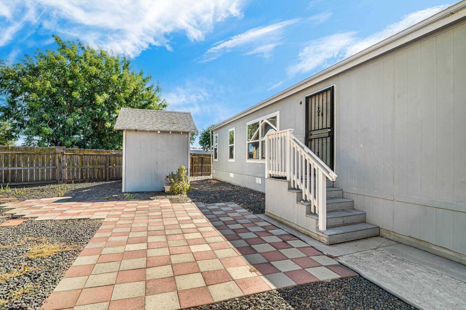 96 Schooner Ln, Modesto, CA 95356