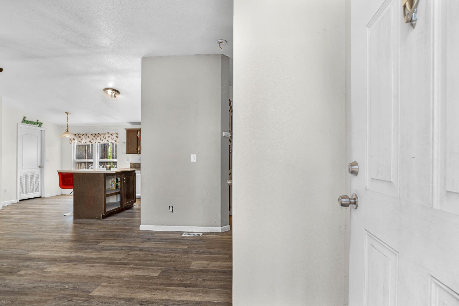 96 Schooner Ln, Modesto, CA 95356