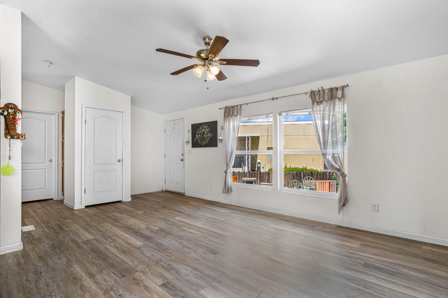 96 Schooner Ln, Modesto, CA 95356