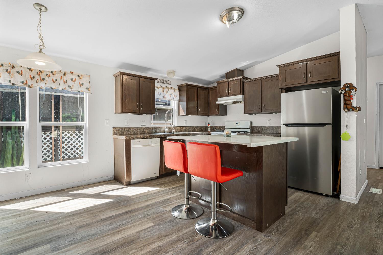 96 Schooner Ln, Modesto, CA 95356