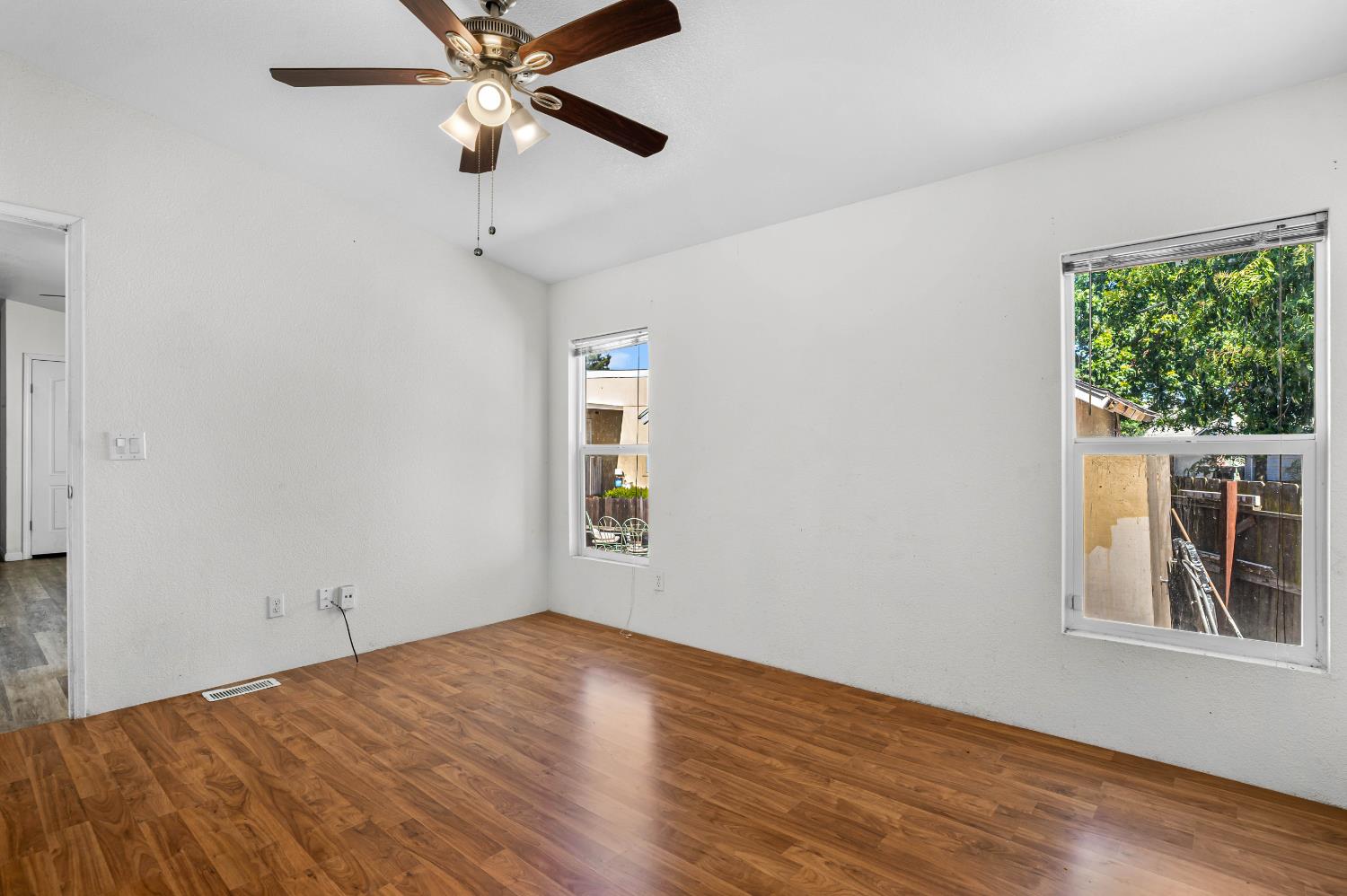 96 Schooner Ln, Modesto, CA 95356