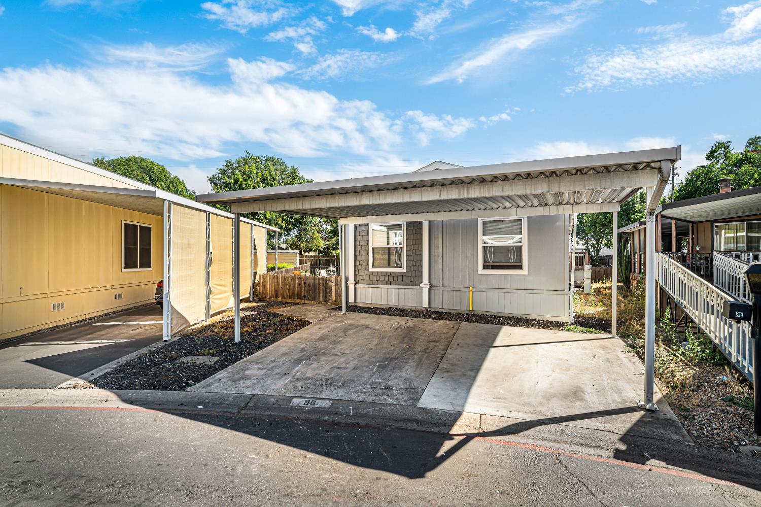 96 Schooner Ln, Modesto, CA 95356