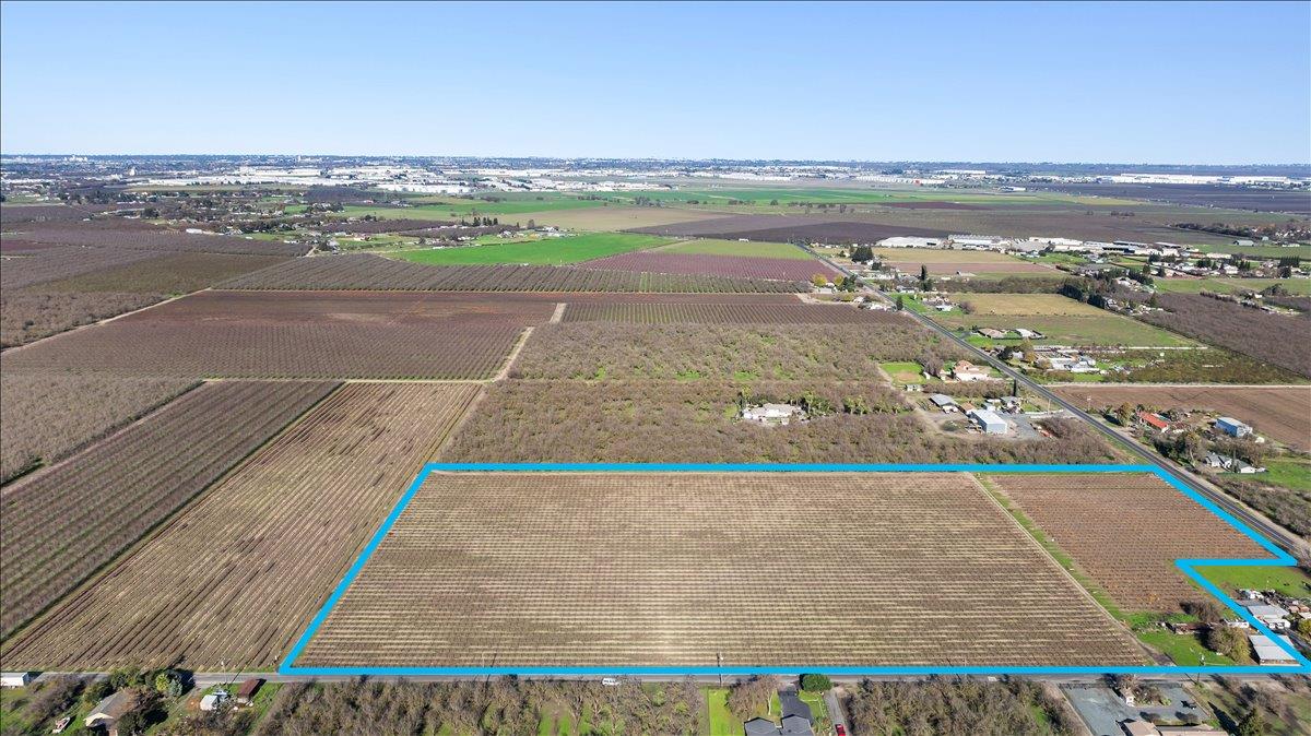 2521 Coelho Rd, Manteca, CA 95336