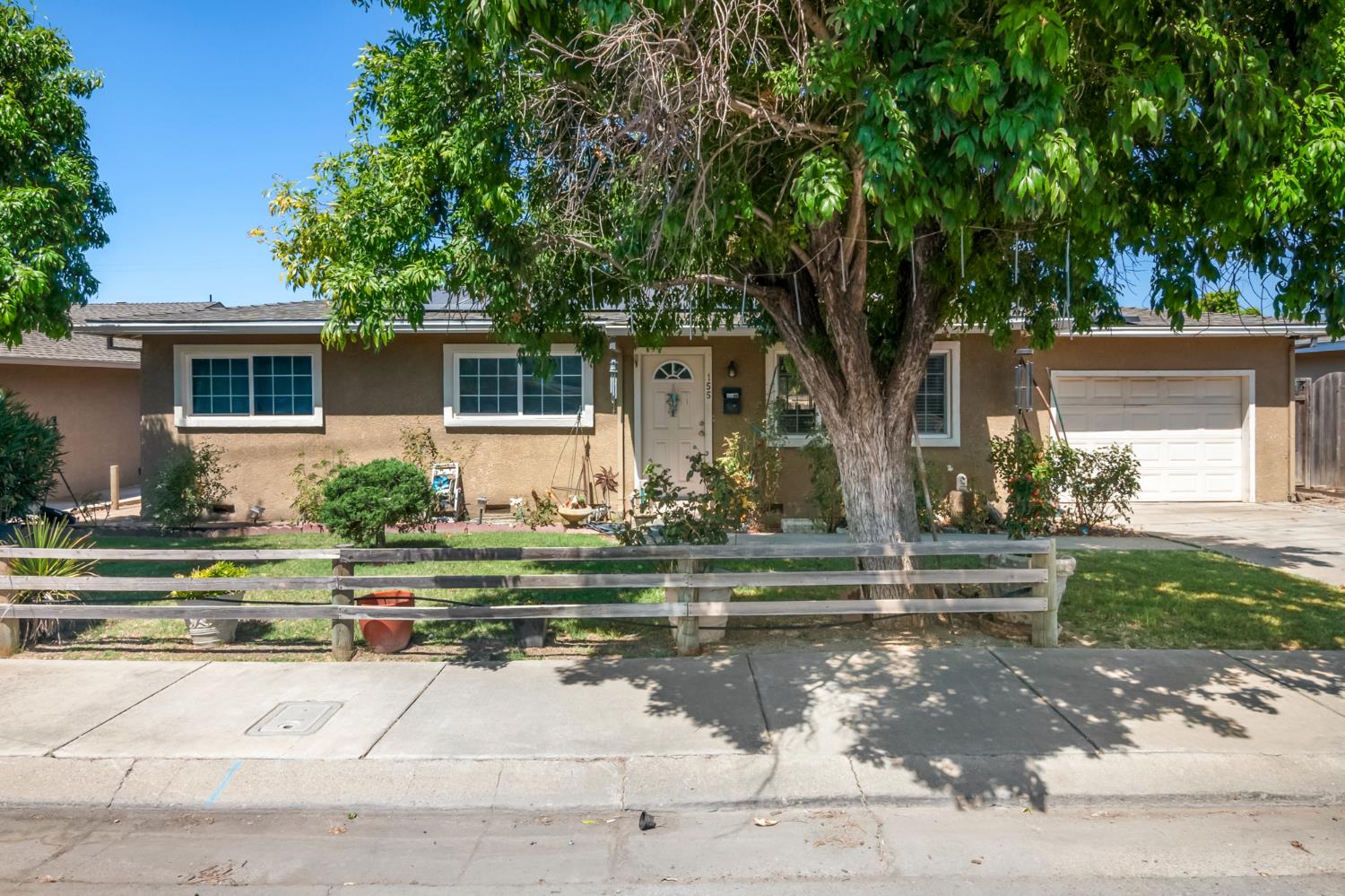155 N Mercey Springs Rd, Los Banos, CA 93635