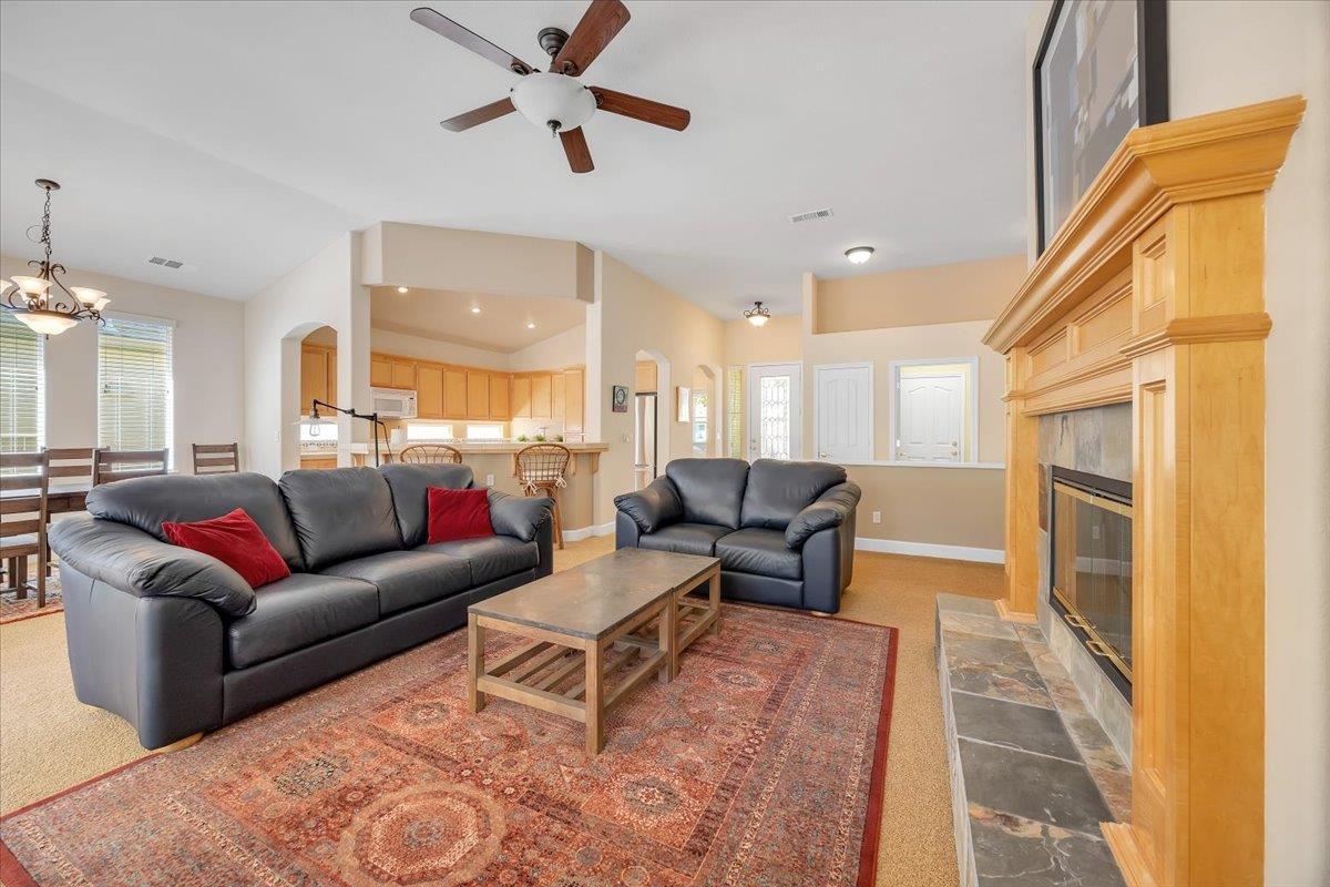 136 Quail Meadow Ct, Copperopolis, CA 95228