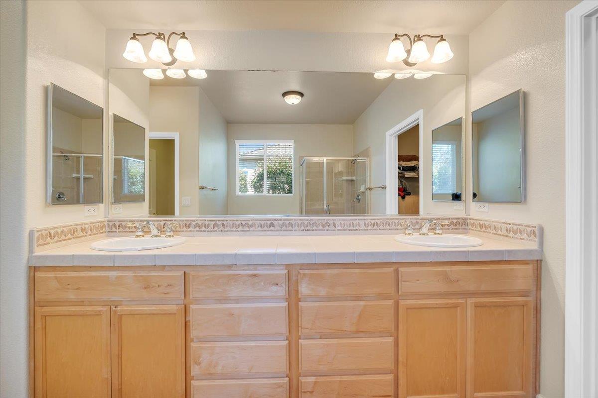 136 Quail Meadow Ct, Copperopolis, CA 95228