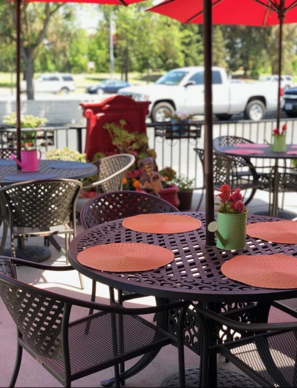 130 W Monte Vista Ave, Turlock, CA 95382