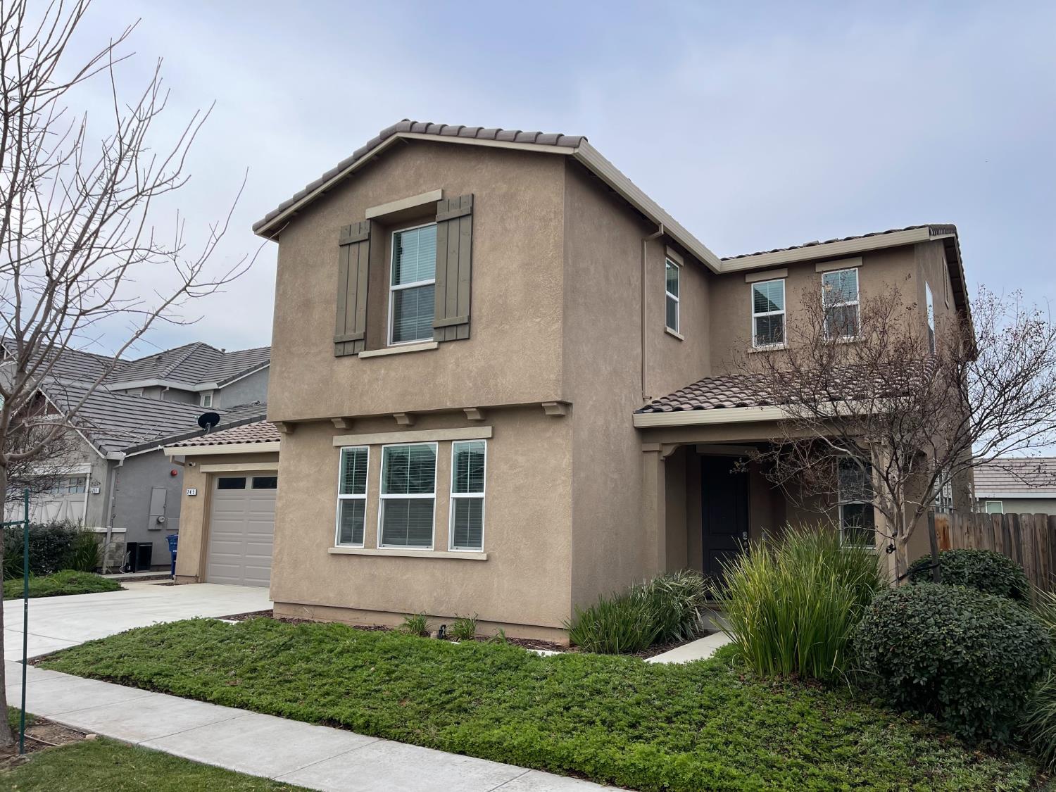 245 Bella Flora Ln, Patterson, CA 95363
