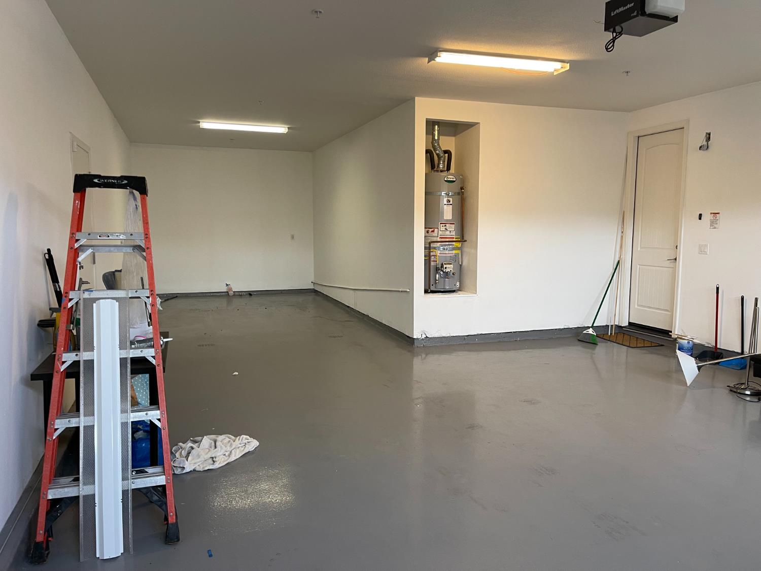 245 Bella Flora Ln, Patterson, CA 95363