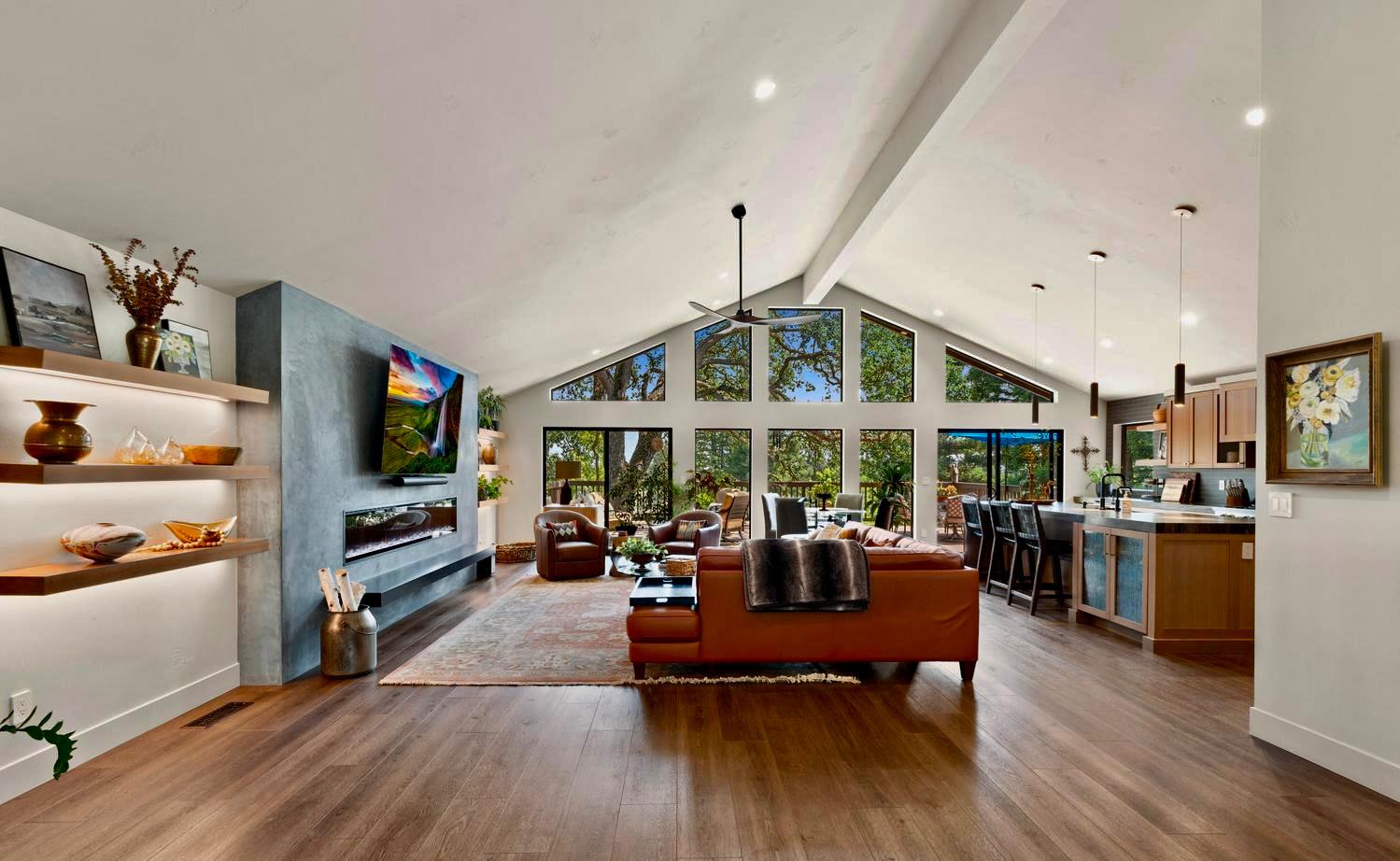 11401 Valley Oak Dr, Oakdale, CA 95361