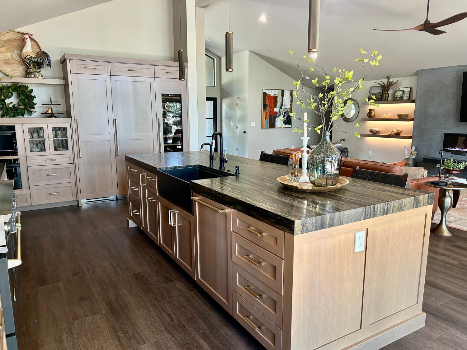 11401 Valley Oak Dr, Oakdale, CA 95361