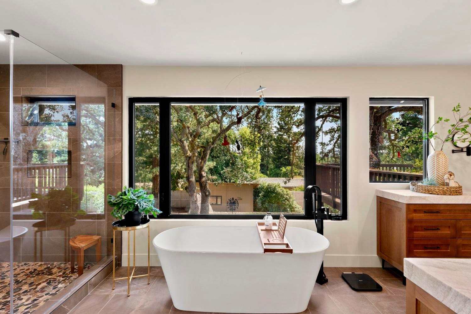 11401 Valley Oak Dr, Oakdale, CA 95361