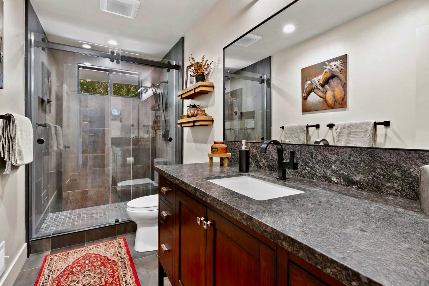 11401 Valley Oak Dr, Oakdale, CA 95361