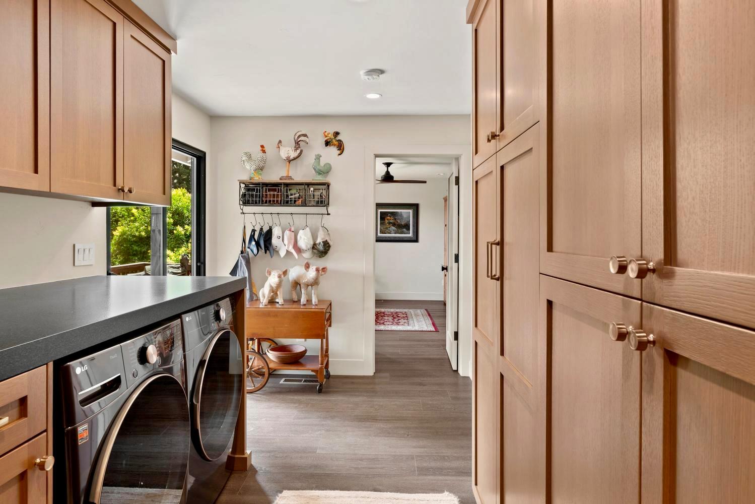 11401 Valley Oak Dr, Oakdale, CA 95361