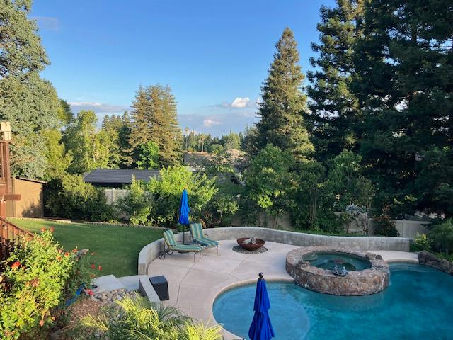 11401 Valley Oak Dr, Oakdale, CA 95361