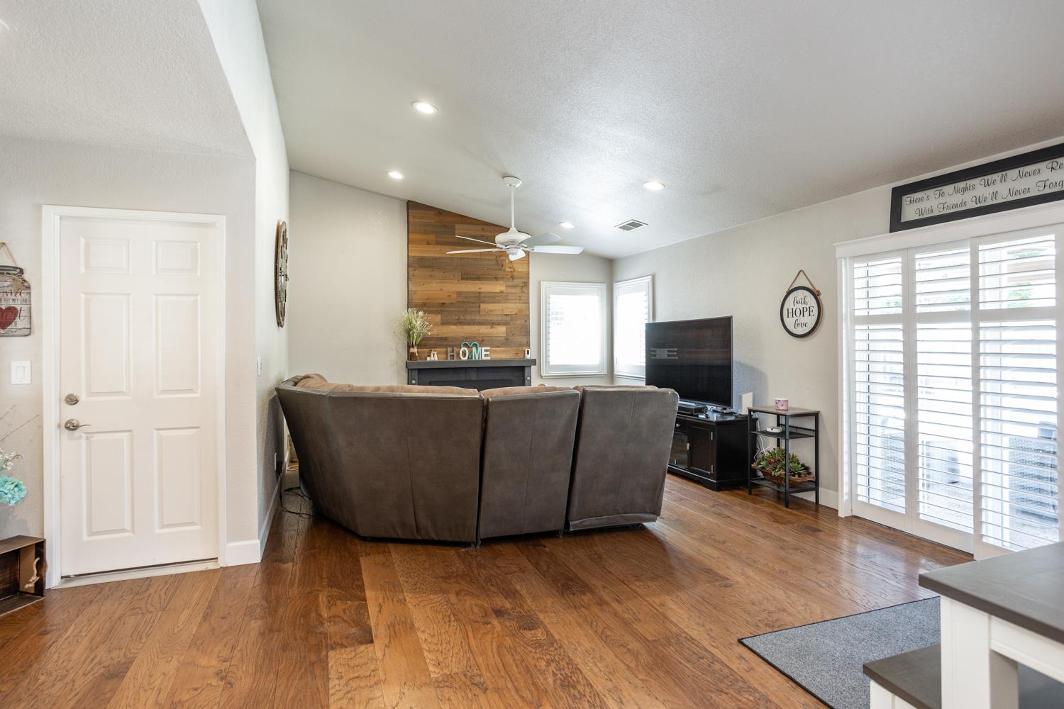 3012 Mammoth Way, Modesto, CA 95355