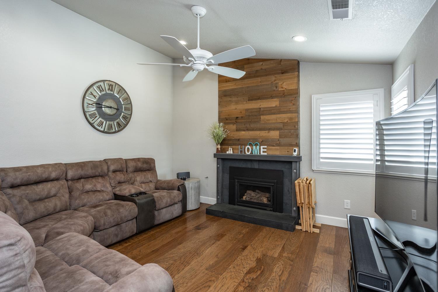 3012 Mammoth Way, Modesto, CA 95355