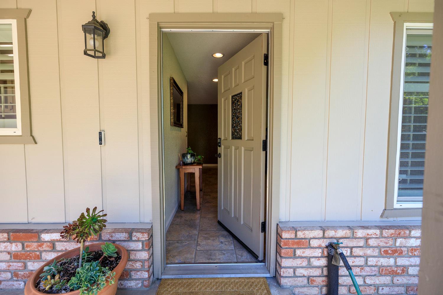 3836 Hillsboro Ct, Modesto, CA 95356