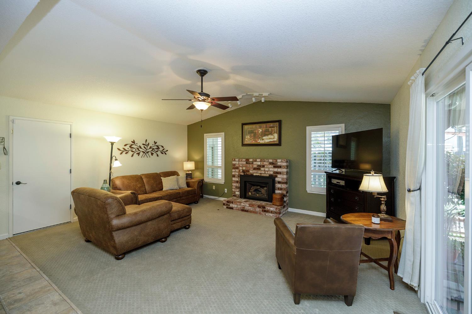 3836 Hillsboro Ct, Modesto, CA 95356