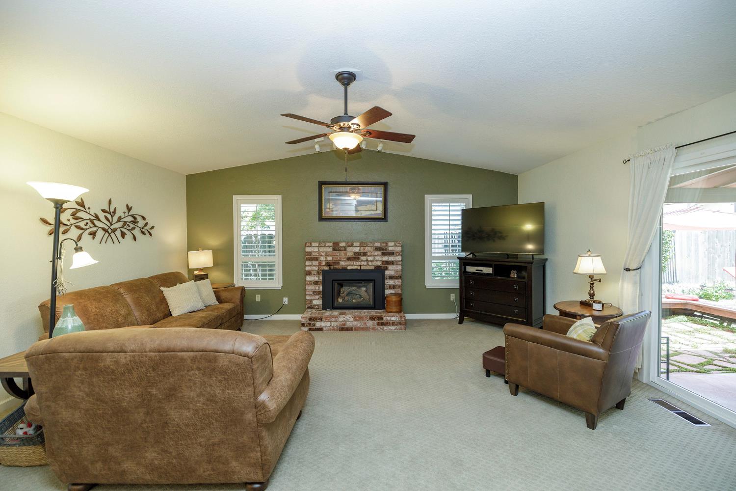 3836 Hillsboro Ct, Modesto, CA 95356
