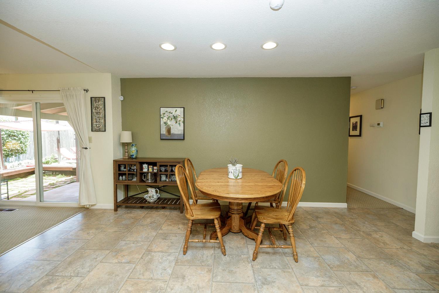 3836 Hillsboro Ct, Modesto, CA 95356