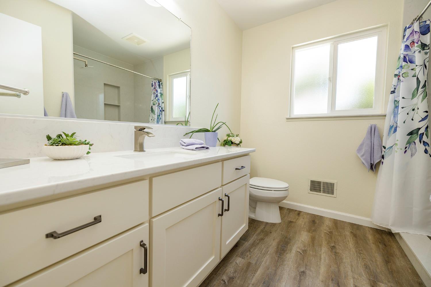 3836 Hillsboro Ct, Modesto, CA 95356