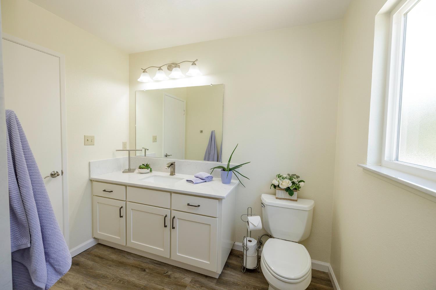 3836 Hillsboro Ct, Modesto, CA 95356
