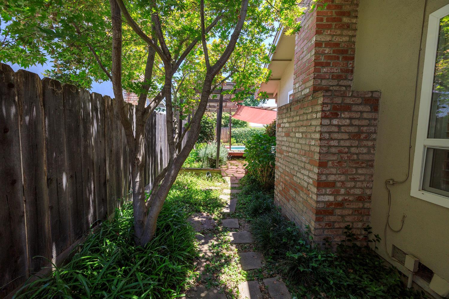 3836 Hillsboro Ct, Modesto, CA 95356