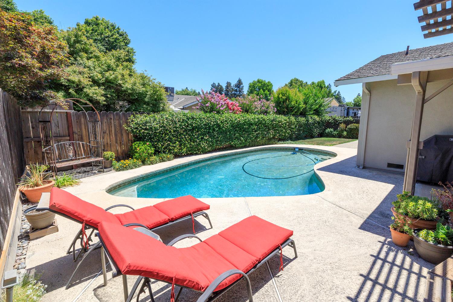 3836 Hillsboro Ct, Modesto, CA 95356