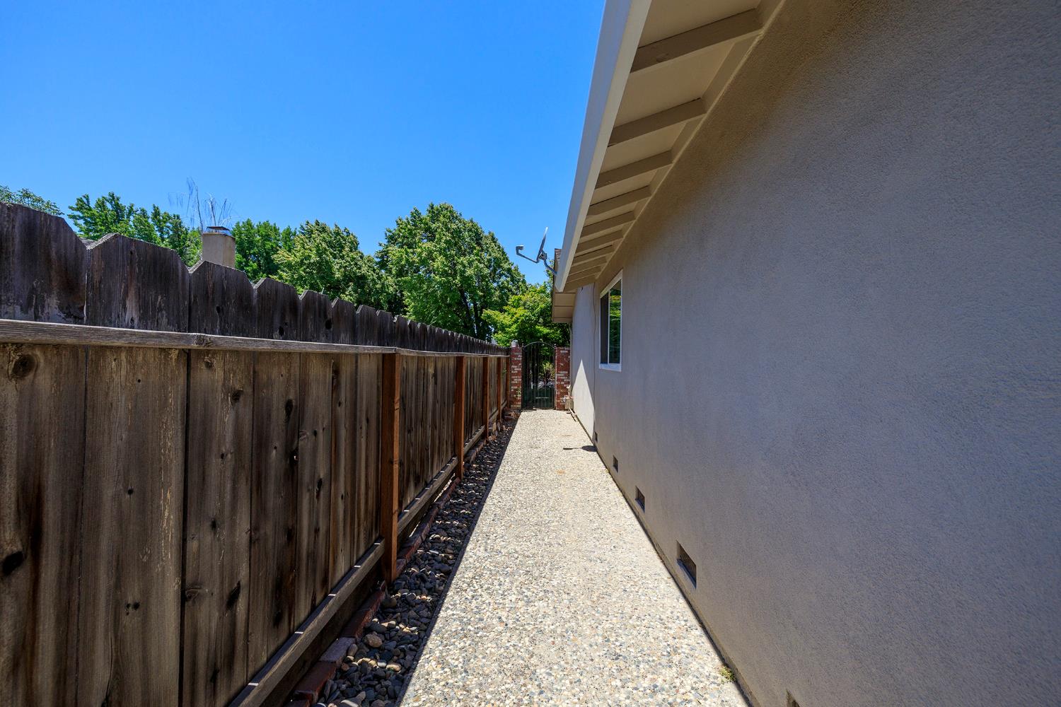 3836 Hillsboro Ct, Modesto, CA 95356